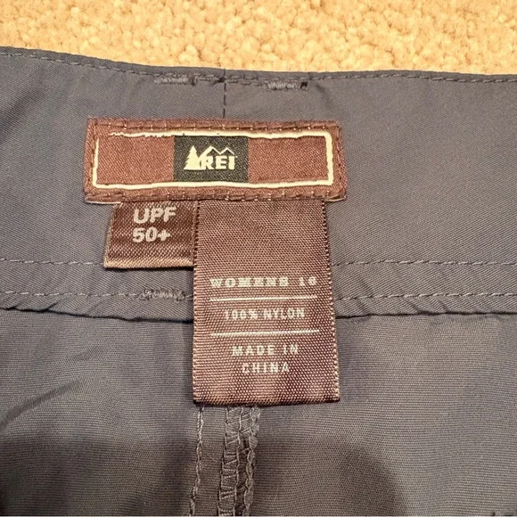 REI Nylon Cargo Shorts Womens Size 16 XL Dark Grey UPF 50 Secure Pockets Outdoor - Picture 4 of 11